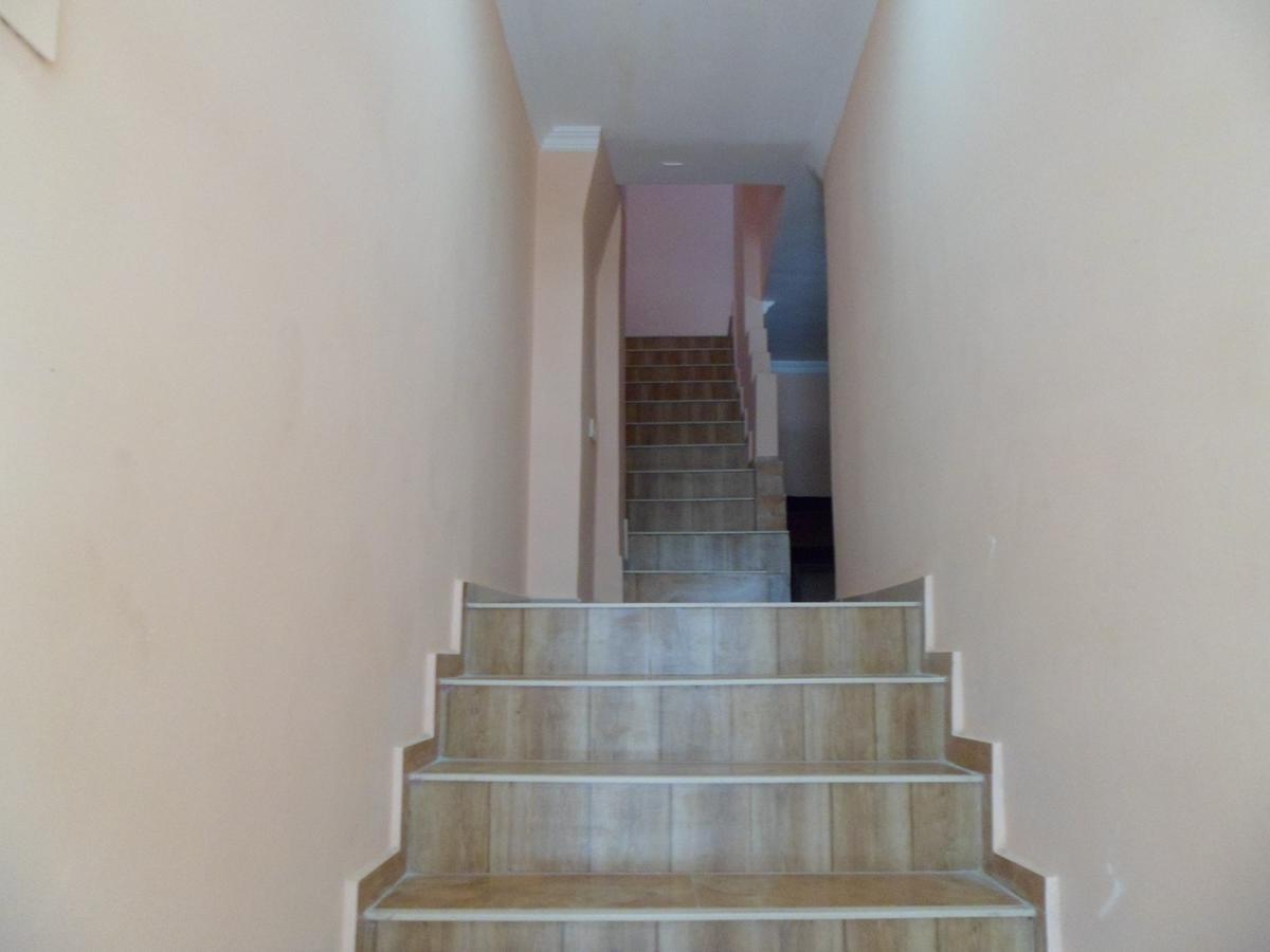 Everyday Cat Hostel Батуми Экстерьер фото